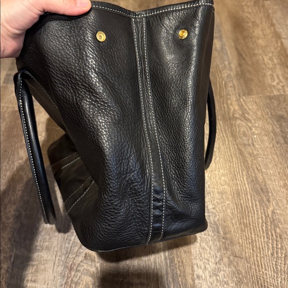 J McLaughlin black leather tote satchel purse - Picture 4 of 6